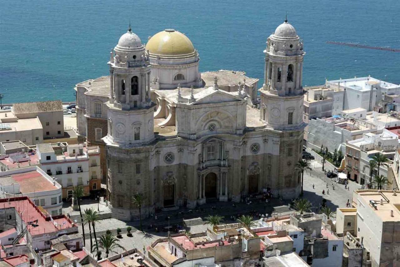 Gades * Cadiz